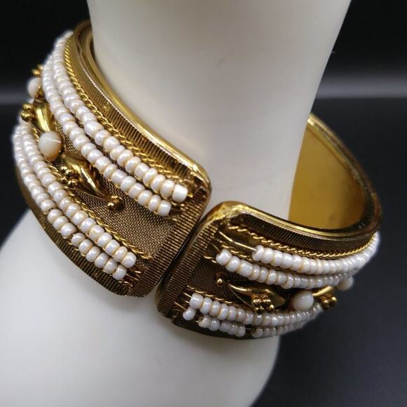 Vintage Beaded Mesh Gold Tone Hinged Bracelet, India Style, 7 1/2 Inches - Picture 3 of 8